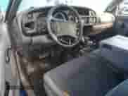 1998 Dodge 1500 с VIN 3B7HF12Y8WG133281, выставлен на аукционе Copart как лот 79898364 с пробегом 152 911 миль миль и Списание • Salvage title. История ставок и продаж доступна на DreamBid. Изображение 8.