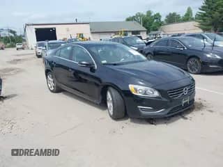 2016 Volvo S60 T5 Drive-E Premier z VIN YV126MFKXG2390847, wystawiony jako IAAI lot #42647884 z przebiegiem 115 397 mil mil oraz . Historia ofert i sprzedaży dostępna na DreamBid. Obrazek 1.