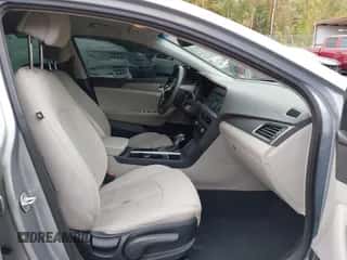 2015 Hyundai Sonata SE с VIN 5NPE24AF1FH070855, выставлен на аукционе IAAI как лот 43401764 с пробегом 150 569 миль миль и . История ставок и продаж доступна на DreamBid. Изображение 5.