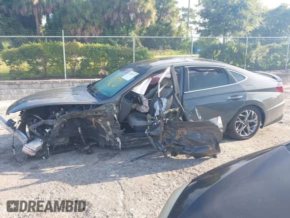 2021 Hyundai Sonata SEL with VIN 5NPEF4JAXMH102868, listed as a IAAI auction lot 43109551 with 71,645 mi miles and . Bid and sale history available at DreamBid. Image 13.