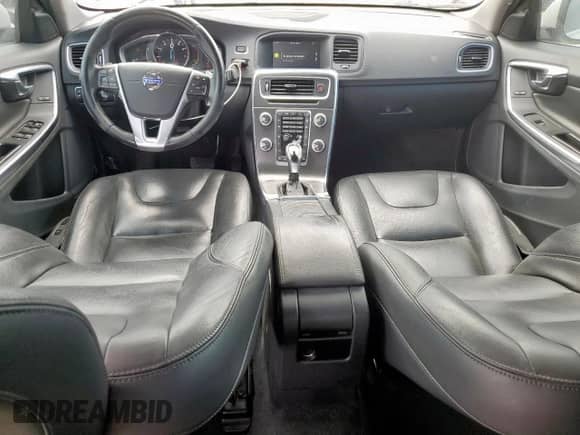 2015 Volvo S60 T5 Drive-E Platinum с VIN YV140MFM0F2336614, выставлен на аукционе Copart как лот 67355195 с пробегом 160 377 миль миль и Списание • Salvage title. История ставок и продаж доступна на DreamBid. Изображение 8.