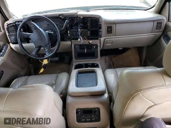 2003 Chevrolet Suburban LT z VIN 1GNFK16Z13J261899, wystawiony jako Copart lot #70806384 z przebiegiem Nie podano mil oraz Szkoda całkowita • Salvage title. Historia ofert i sprzedaży dostępna na DreamBid. Obrazek 8.