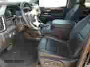 2023 GMC Sierra 1500 Denali z VIN 3GTUUGED8PG262364, wystawiony jako Copart lot #60471545 z przebiegiem 28 443 mil mil oraz Szkoda całkowita • Salvage title. Historia ofert i sprzedaży dostępna na DreamBid. Obrazek 7.