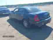 2006 Chrysler 300 C with VIN 2C3LA63H46H377955, listed as a IAAI auction lot 43038692 with 186,337 mi miles and . Bid and sale history available at DreamBid. Image 3.