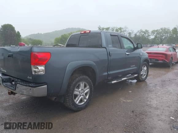 2008 Toyota Tundra Limited с VIN 5TBBV58198S501555, выставлен на аукционе IAAI как лот 42321052 с пробегом 248 154 миль миль и . История ставок и продаж доступна на DreamBid. Изображение 4.