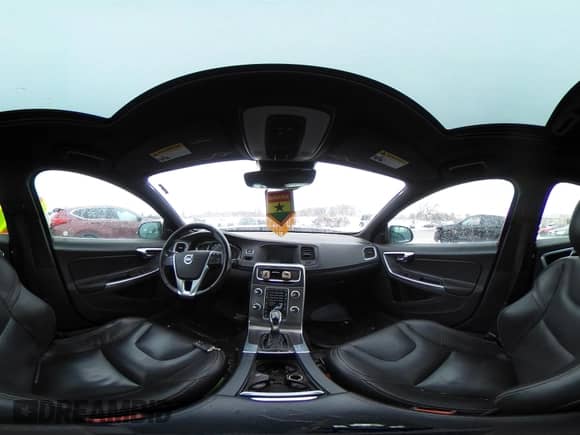 2015 Volvo S60 T5 Premier с VIN YV1612TK3F1359338, выставлен на аукционе IAAI как лот 41645209 с пробегом 106 822 миль миль и . История ставок и продаж доступна на DreamBid. Изображение 18.