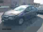 2013 Toyota Camry LE z VIN 4T1BD1FK7DU073372, wystawiony jako IAAI lot #42475919 z przebiegiem 309 549 mil mil oraz . Historia ofert i sprzedaży dostępna na DreamBid. Obrazek 2.