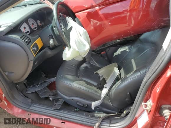 2004 Dodge Intrepid ES z VIN 2B3HD56M04H628769, wystawiony jako Copart lot #69002315 z przebiegiem Nie podano mil oraz Czysty tytuł • Clean title. Historia ofert i sprzedaży dostępna na DreamBid. Obrazek 7.