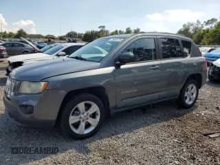 2011 Jeep Compass Latitude z VIN 1J4NT1FB6BD239540, wystawiony jako Copart lot #70503275 z przebiegiem 118 926 mil mil oraz Szkoda całkowita • Salvage title. Historia ofert i sprzedaży dostępna na DreamBid. Obrazek 1.