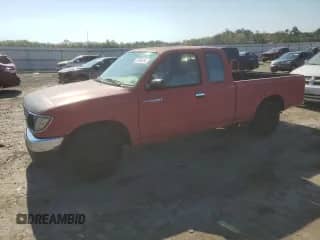 1995 Toyota Tacoma z VIN 4TAUN53B9SZ077425, wystawiony jako Copart lot #70768285 z przebiegiem 124 789 mil mil oraz Czysty tytuł • Clean title. Historia ofert i sprzedaży dostępna na DreamBid. Obrazek 1.
