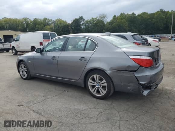 2010 BMW 5 Series 528i xDrive z VIN WBANV1C52AC446068, wystawiony jako Copart lot #71206885 z przebiegiem 185 240 mil mil oraz Szkoda całkowita • Salvage title. Historia ofert i sprzedaży dostępna na DreamBid. Obrazek 2.