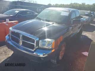 2005 Dodge Dakota SLT с VIN 1D7HW48N95S309895, выставлен на аукционе IAAI как лот 43492807 с пробегом 190 085 миль миль и . История ставок и продаж доступна на DreamBid. Изображение 2.