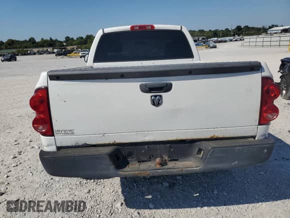 2007 Dodge 1500 ST z VIN 1D7HA16K57J633294, wystawiony jako Copart lot #71986785 z przebiegiem 203 921 mil mil oraz Czysty tytuł • Clean title. Historia ofert i sprzedaży dostępna na DreamBid. Obrazek 6.