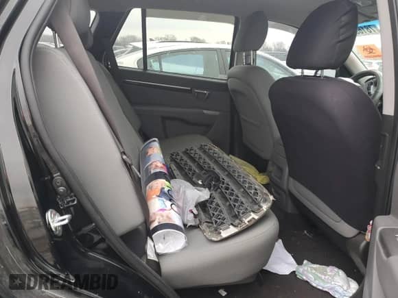 2012 Hyundai Santa Fe GLS с VIN 5XYZG4AG8CG151172, выставлен на аукционе Copart как лот 78163754 с пробегом 105 444 миль миль и Списание • Salvage title. История ставок и продаж доступна на DreamBid. Изображение 10.