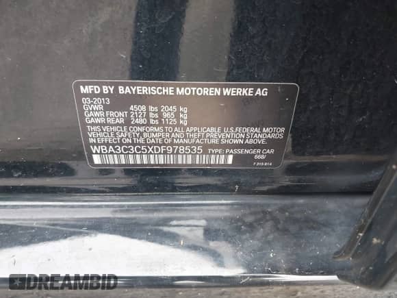 2013 BMW 3 Series 320i xDrive z VIN WBA3C3C5XDF978535, wystawiony jako IAAI lot #43579123 z przebiegiem 309 255 mil mil oraz . Historia ofert i sprzedaży dostępna na DreamBid. Obrazek 9.