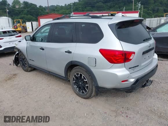 2020 Nissan Pathfinder SL with VIN 5N1DR2CM3LC620440, listed as a IAAI auction lot 42700818 with 67,765 mi miles and . Bid and sale history available at DreamBid. Image 3.