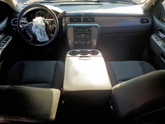 2010 Chevrolet Tahoe LS with VIN 1GNUCAE05AR266352, listed as a Copart auction lot 80311695 with 196,521 mi miles and Salvage title. Bid and sale history available at DreamBid. Image 8.