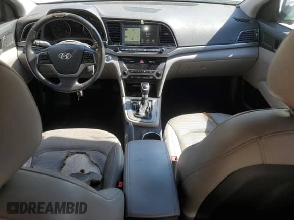 2017 Hyundai Elantra SE z VIN 5NPD84LF1HH008107, wystawiony jako Copart lot #67964375 z przebiegiem 91 742 mil mil oraz Szkoda całkowita • Salvage title. Historia ofert i sprzedaży dostępna na DreamBid. Obrazek 8.