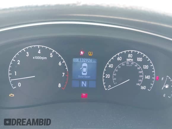 2014 Hyundai Genesis 3.8L z VIN KMHGC4DD0EU260386, wystawiony jako IAAI lot #42256884 z przebiegiem 132 926 mil mil oraz . Historia ofert i sprzedaży dostępna na DreamBid. Obrazek 7.