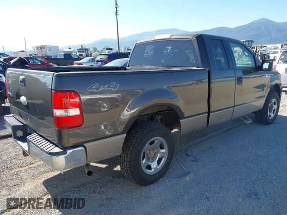 2006 Ford F-150 XLT with VIN 1FTPX14526FA19581, listed as a IAAI auction lot 43278234 with Not provided miles and . Bid and sale history available at DreamBid. Image 4.
