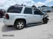2007 Chevrolet TrailBlazer LT z VIN 1GNDT13S572153880, wystawiony jako Copart lot #66398135 z przebiegiem Nie podano mil oraz Czysty tytuł • Clean title. Historia ofert i sprzedaży dostępna na DreamBid. Obrazek 3.