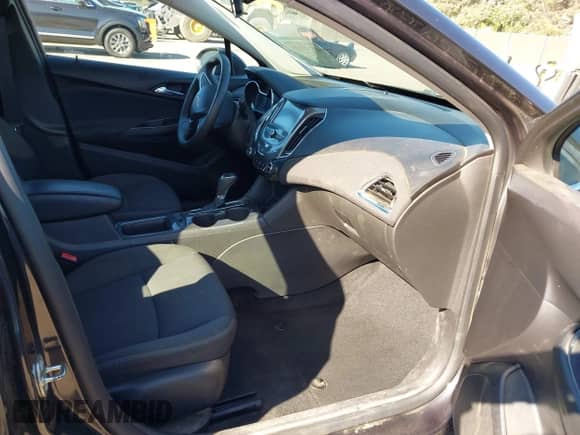 2016 Chevrolet Cruze LT with VIN 1G1BE5SM6G7231079, listed as a IAAI auction lot 43293434 with 80,316 mi miles and . Bid and sale history available at DreamBid. Image 5.