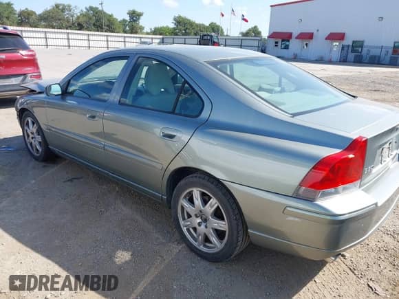 2006 Volvo S60 2.5L Turbo с VIN YV1RS592862536513, выставлен на аукционе IAAI как лот 42938365 с пробегом 103 476 миль миль и . История ставок и продаж доступна на DreamBid. Изображение 3.