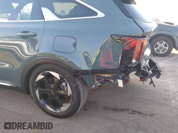 2025 Kia Sorento SX Prestige with VIN KNDRKDJG3S5312419, listed as a IAAI auction lot 41227332 with 2,861 mi miles and . Bid and sale history available at DreamBid. Image 20.