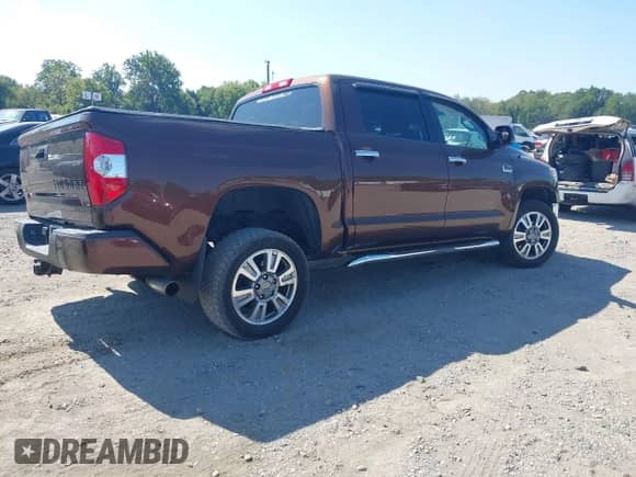 2015 Toyota Tundra Platinum с VIN 5TFAY5F15FX441259, выставлен на аукционе IAAI как лот 43162043 с пробегом 145 976 миль миль и . История ставок и продаж доступна на DreamBid. Изображение 4.