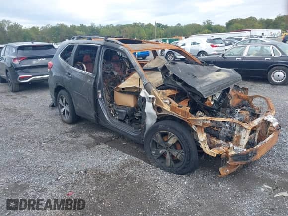 2020 Subaru Forester Touring z VIN JF2SKAXC6LH446542, wystawiony jako IAAI lot #43381823 z przebiegiem Nie podano mil oraz . Historia ofert i sprzedaży dostępna na DreamBid. Obrazek 1.