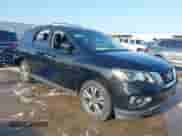 2017 Nissan Pathfinder SL с VIN 5N1DR2MM5HC662629, выставлен на аукционе IAAI как лот 42995913 с пробегом 151 755 миль миль и . История ставок и продаж доступна на DreamBid. Изображение 1.