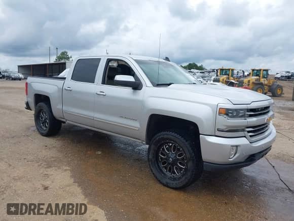2016 Chevrolet Silverado 1500 LTZ z VIN 3GCUKSEC5GG264816, wystawiony jako IAAI lot #42344166 z przebiegiem 338 247 mil mil oraz . Historia ofert i sprzedaży dostępna na DreamBid. Obrazek 1.