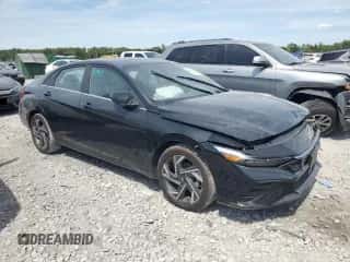 2024 Hyundai Elantra SEL z VIN KMHLS4DG3RU753822, wystawiony jako Copart lot #70543655 z przebiegiem 10 533 mil mil oraz Szkoda całkowita • Salvage title. Historia ofert i sprzedaży dostępna na DreamBid. Obrazek 4.