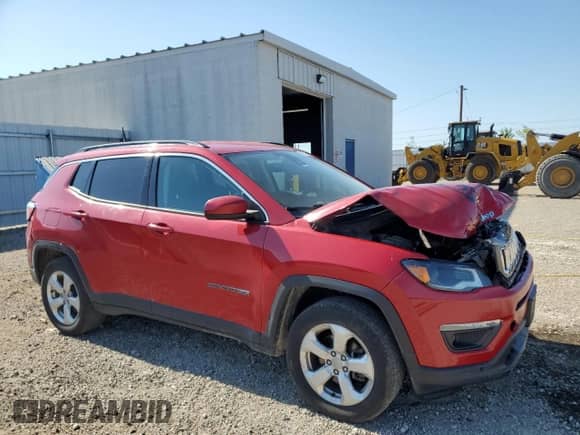 2018 Jeep Compass Latitude with VIN 3C4NJDBB4JT331323, listed as a Copart auction lot 63425895 with 116,611 mi miles and Salvage title. Bid and sale history available at DreamBid. Image 4.