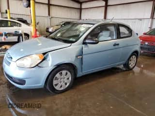 2008 Hyundai Accent GS z VIN KMHCM36C08U092652, wystawiony jako Copart lot #83783435 z przebiegiem 42 454 mil mil oraz Szkoda całkowita • Salvage title. Historia ofert i sprzedaży dostępna na DreamBid. Obrazek 1.