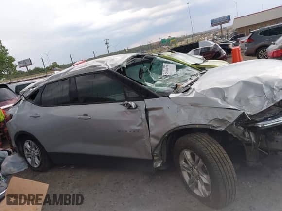 2020 Chevrolet Blazer LT with VIN 3GNKBDRS5LS574385, listed as a IAAI auction lot 42944279 with 118,780 mi miles and . Bid and sale history available at DreamBid. Image 12.