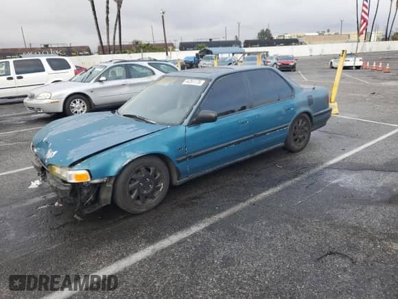 1990 Honda Accord с VIN JHMCB7662LC067616, выставлен на аукционе Copart как лот 44261175 с пробегом 263 094 миль миль и Списание • Salvage title. История ставок и продаж доступна на DreamBid. Изображение 1.