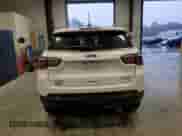 2024 Jeep Compass Latitude Lux с VIN 3C4NJDFN0RT103948, выставлен на аукционе Copart как лот 78613254 с пробегом 5 647 миль миль и Списание • Salvage title. История ставок и продаж доступна на DreamBid. Изображение 6.