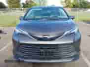 2021 Toyota Sienna LE z VIN 5TDKRKEC5MS038145, wystawiony jako IAAI lot #43379225 z przebiegiem 65 108 mil mil oraz . Historia ofert i sprzedaży dostępna na DreamBid. Obrazek 12.