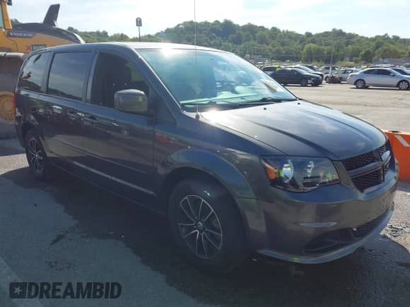 2017 Dodge Grand Caravan SE z VIN 2C4RDGBG6HR819210, wystawiony jako IAAI lot #43343331 z przebiegiem 88 395 mil mil oraz . Historia ofert i sprzedaży dostępna na DreamBid. Obrazek 1.
