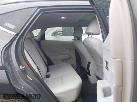 2025 Hyundai Kona Limited с VIN KM8HE3A32SU203784, выставлен на аукционе IAAI как лот 41867673 с пробегом 4 214 миль миль и . История ставок и продаж доступна на DreamBid. Изображение 8.