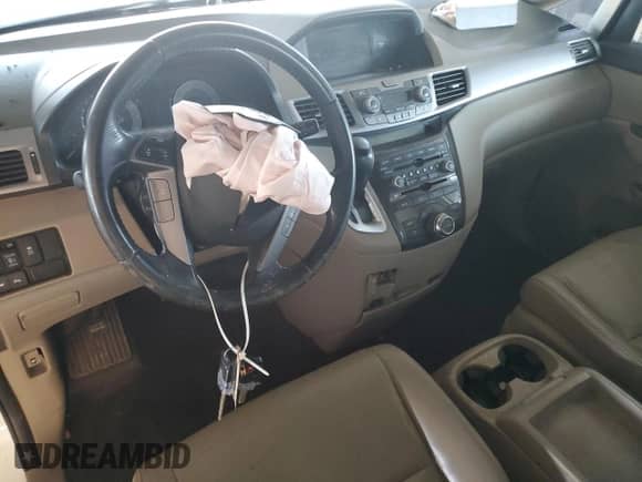 2011 Honda Odyssey Touring с VIN 5FNRL5H90BB029226, выставлен на аукционе Copart как лот 84238665 с пробегом Не указан миль и Чистый • Clean title. История ставок и продаж доступна на DreamBid. Изображение 8.