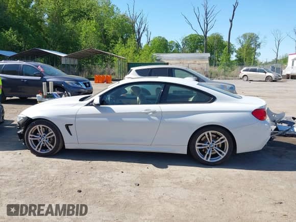 2014 BMW 4 Series 435i с VIN WBA3R1C51EK192103, выставлен на аукционе IAAI как лот 42127351 с пробегом 99 023 миль миль и . История ставок и продаж доступна на DreamBid. Изображение 14.