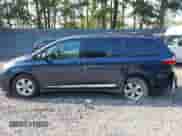 2018 Toyota Sienna LE Auto Access Seat с VIN 5TDKZ3DC5JS919690, выставлен на аукционе IAAI как лот 42874442 с пробегом 85 209 миль миль и . История ставок и продаж доступна на DreamBid. Изображение 14.