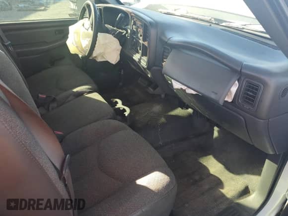 2006 Chevrolet Silverado 1500 LS с VIN 1GCEC14XX6Z302815, выставлен на аукционе Copart как лот 85878565 с пробегом 162 196 миль миль и Списание • Salvage title. История ставок и продаж доступна на DreamBid. Изображение 8.