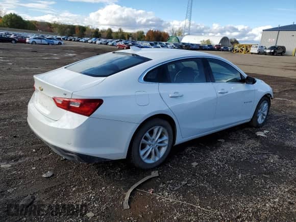 2017 Chevrolet Malibu LT with VIN 1G1ZE5STXHF131824, listed as a Copart auction lot 89735765 with 112,717 mi miles and Clean title. Bid and sale history available at DreamBid. Image 3.