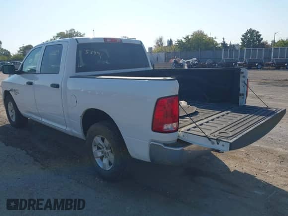 2022 Ram 1500 SLT z VIN 3C6RR7LGXNG388721, wystawiony jako IAAI lot #43365379 z przebiegiem 26 060 mil mil oraz . Historia ofert i sprzedaży dostępna na DreamBid. Obrazek 18.