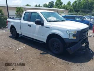 2015 Ford F-150 XLT z VIN 1FTEX1EP3FFC42736, wystawiony jako IAAI lot #42803521 z przebiegiem 129 010 mil mil oraz . Historia ofert i sprzedaży dostępna na DreamBid. Obrazek 1.