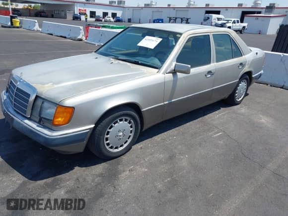 1991 Mercedes-Benz 300 с VIN WDBEA30E8MB483309, выставлен на аукционе IAAI как лот 42909674 с пробегом 9 783 миль миль и . История ставок и продаж доступна на DreamBid. Изображение 14.