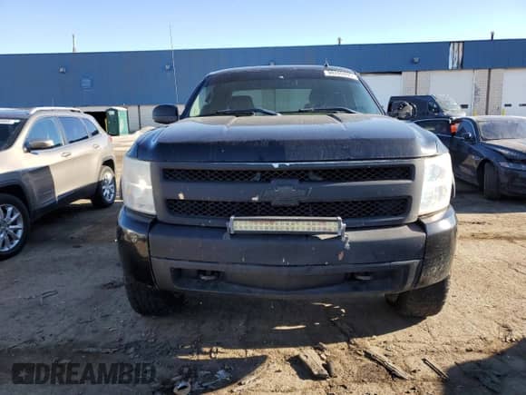 2007 Chevrolet Silverado 1500 1LT z VIN 1GCEK19037Z629203, wystawiony jako Copart lot #90265995 z przebiegiem 206 773 mil mil oraz Czysty tytuł • Clean title. Historia ofert i sprzedaży dostępna na DreamBid. Obrazek 5.